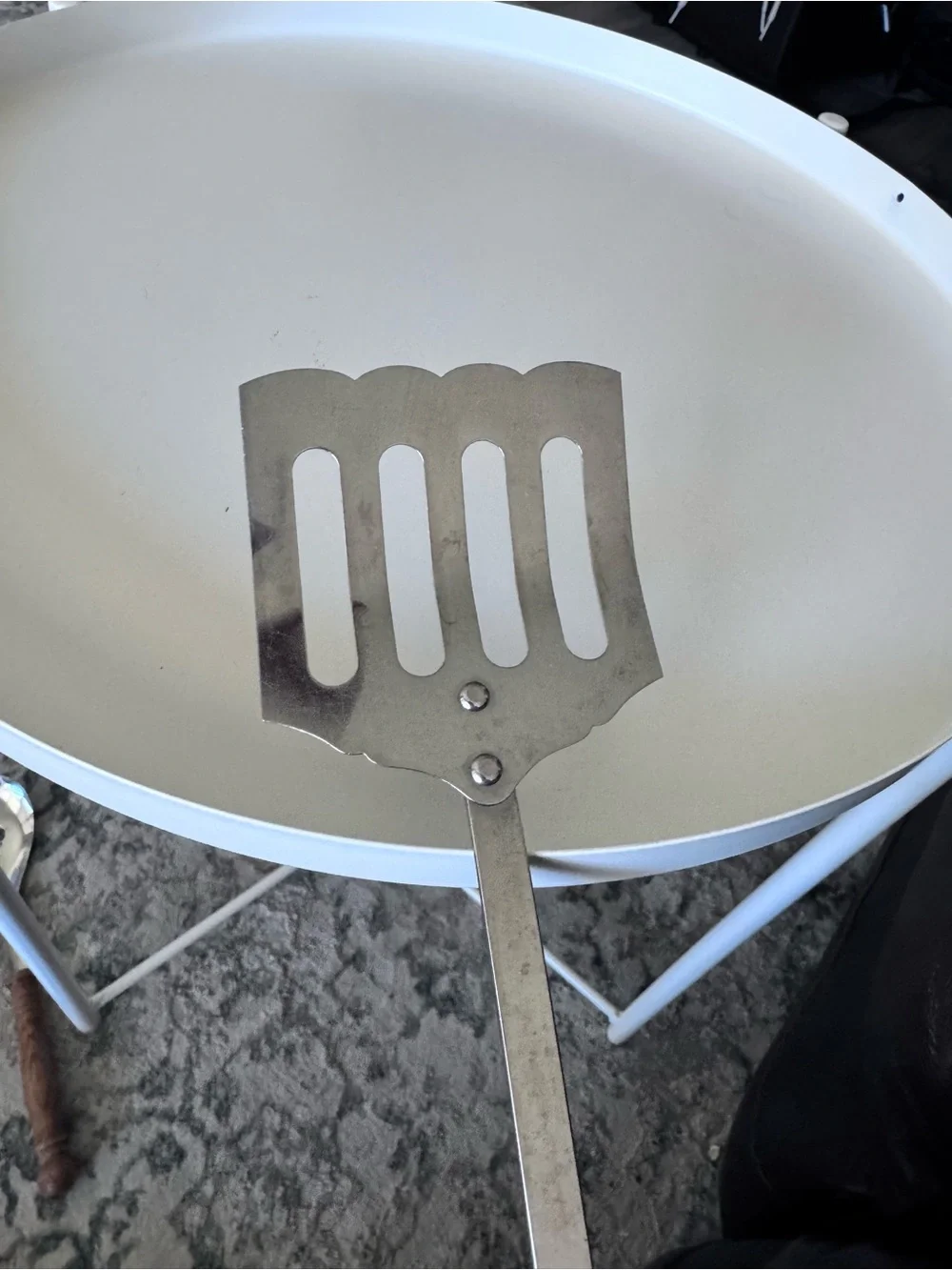 Vintage Stanhome Stainless Steel Slotted  Curved Spatula Scalloped Edges 13